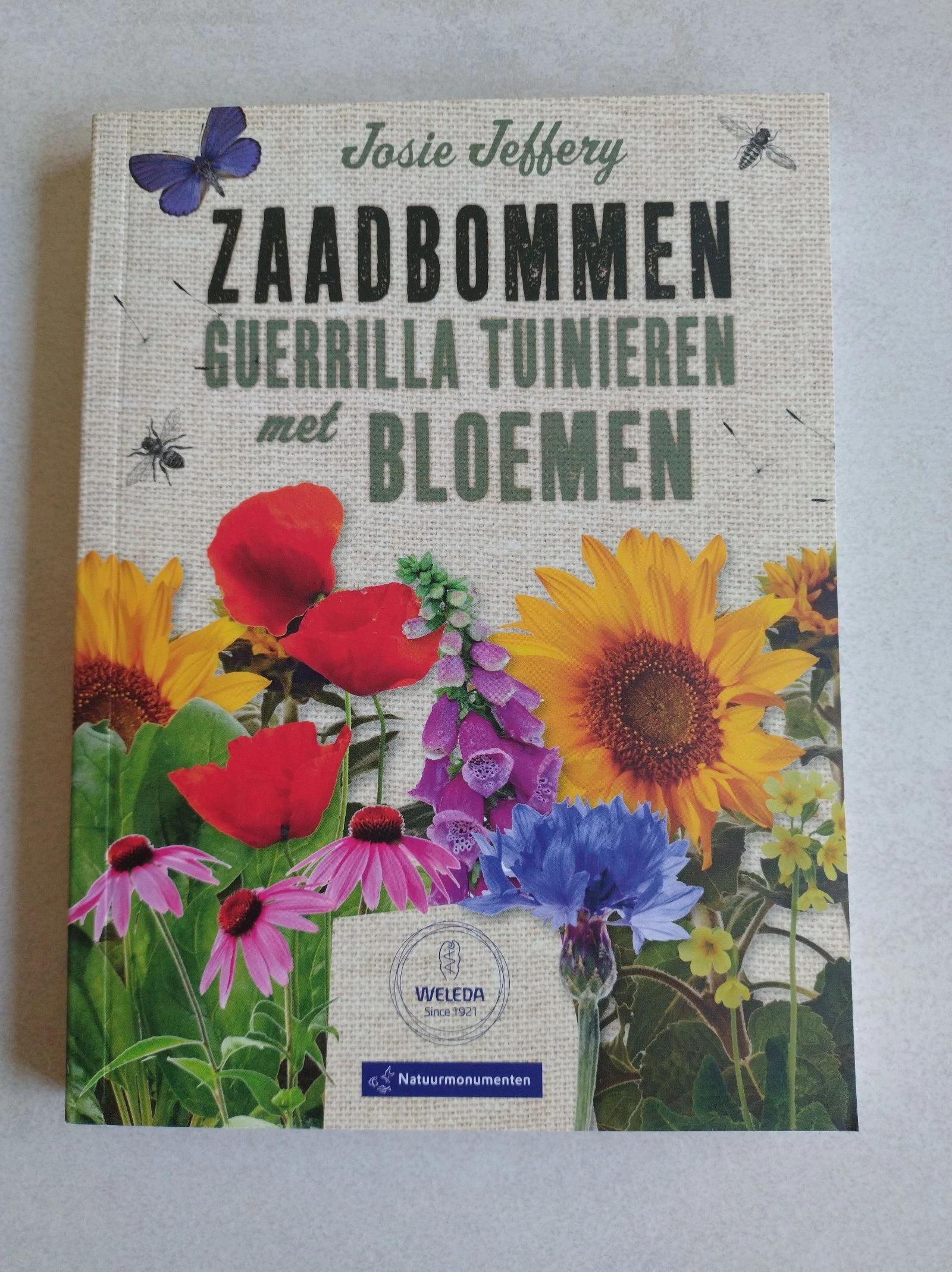 Boek zaadbommen, guerilla tuinieren